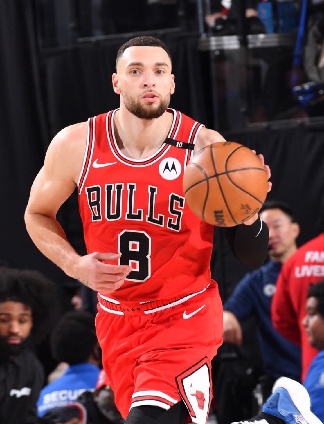 爱游戏-菲尼克斯太阳迎德甲关键赛；窗口期止住颓势；信心回归；球队文化再被提及的简单介绍